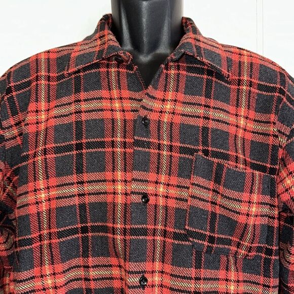 Vintage 60s/70s Misto Lana red, black & tan plaid thick shirt or jacket - Picture 2 of 7